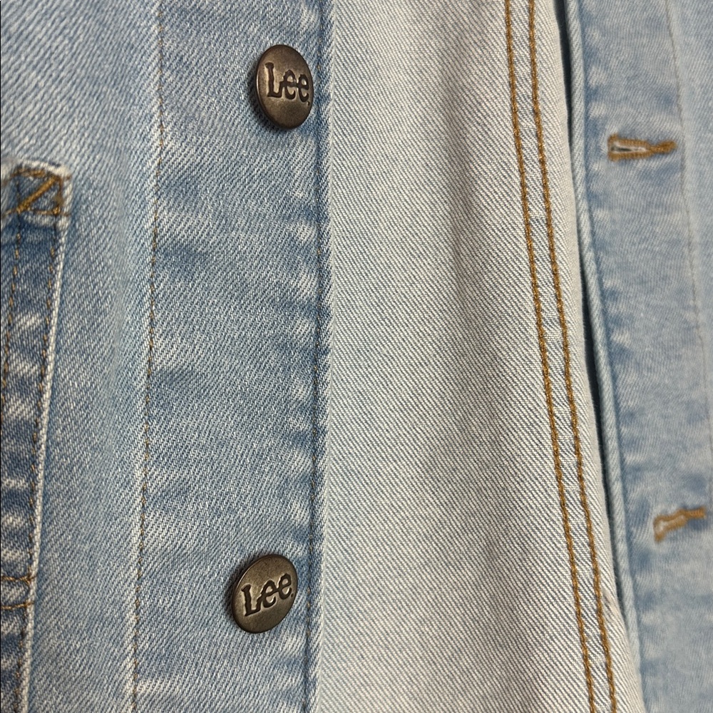 Lee Women's Light Blue Denim Chore Jacket - Picture 5 of 9